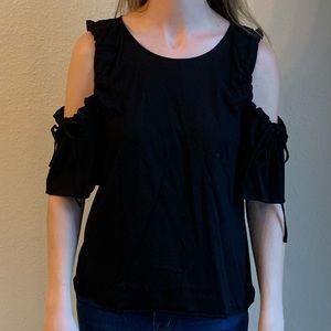 H&M Cold shoulder blouse